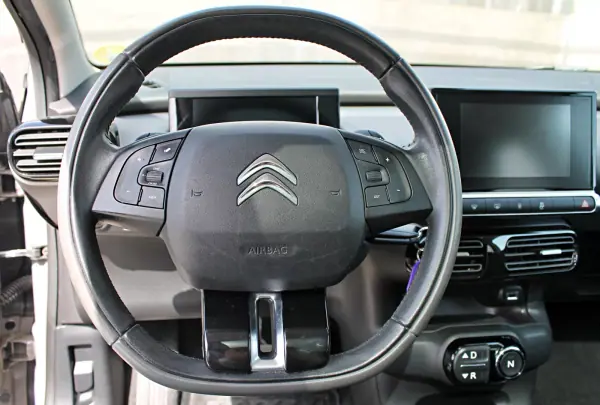Citroën C4 Cactus 2014 - 11950 EUR, 148141 km - AUTO.MOTO.pt - 148141km - foto 21 de 27