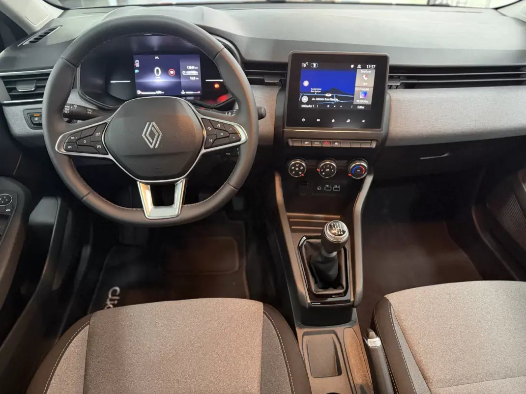 Renault Clio 2024 - 19500 EUR, 14000 km - AUTO.MOTO.pt - 14000km - foto 5 de 18