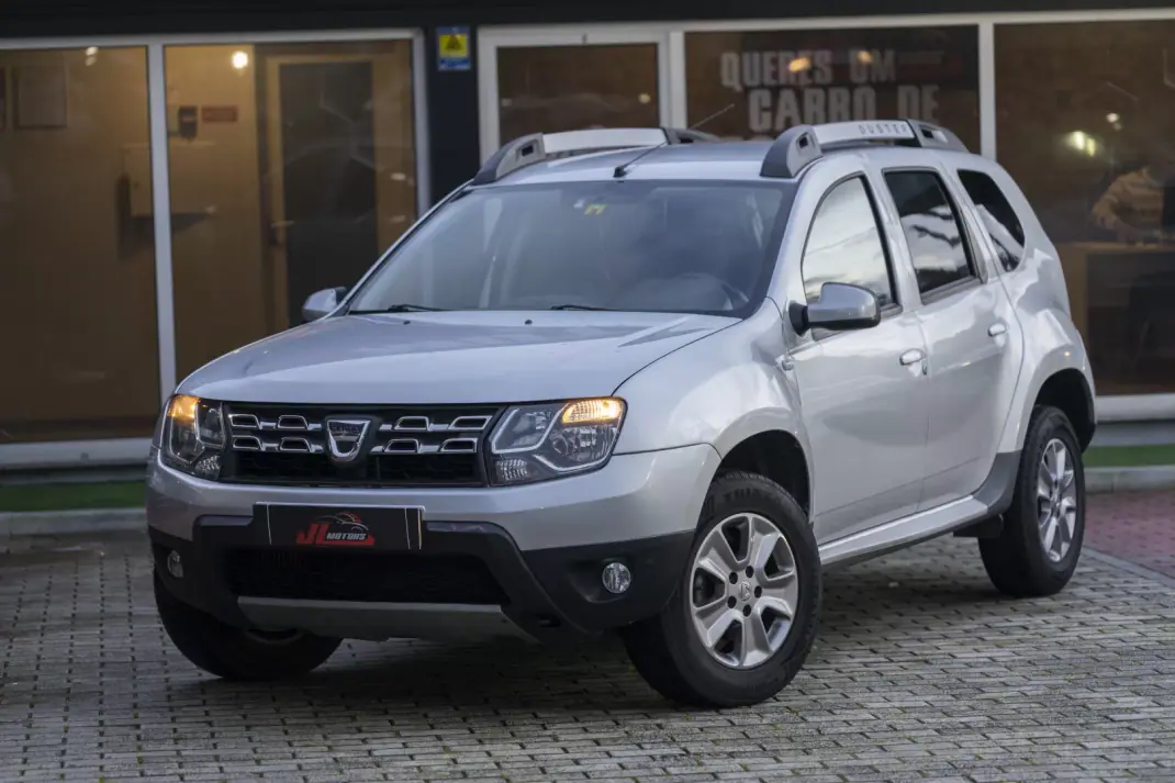 Dacia Duster 2015 - 10900 EUR, 150410 km - AUTO.MOTO.pt - 150410km - foto 8 de 33
