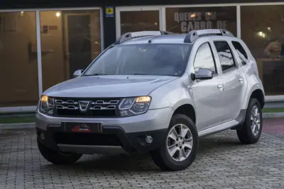 Dacia Duster 2015 - 10900 EUR, 150410 km - AUTO.MOTO.pt - 150410km - foto 8 de 33