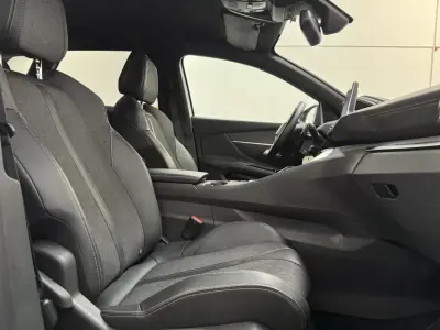 Peugeot 3008 2019 - 18990 EUR, 67000 km - AUTO.MOTO.pt - 67000km - foto 16 de 22