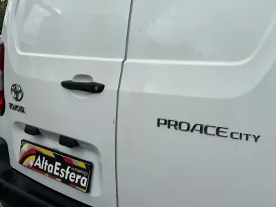 Toyota Proace City Verso 2020 - 18900 EUR, 110765 km - 110765km - foto 6 de 31