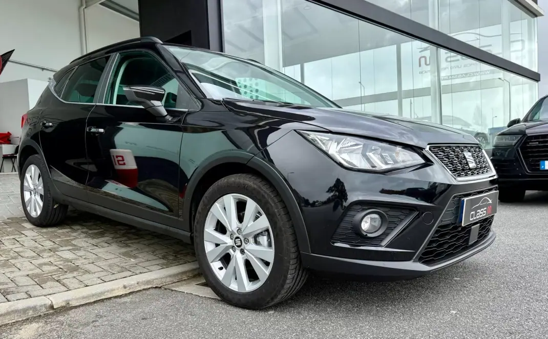 SEAT Arona 2017 - 13750 EUR, 116324 km - AUTO.MOTO.pt - 116324km - foto 5 de 17