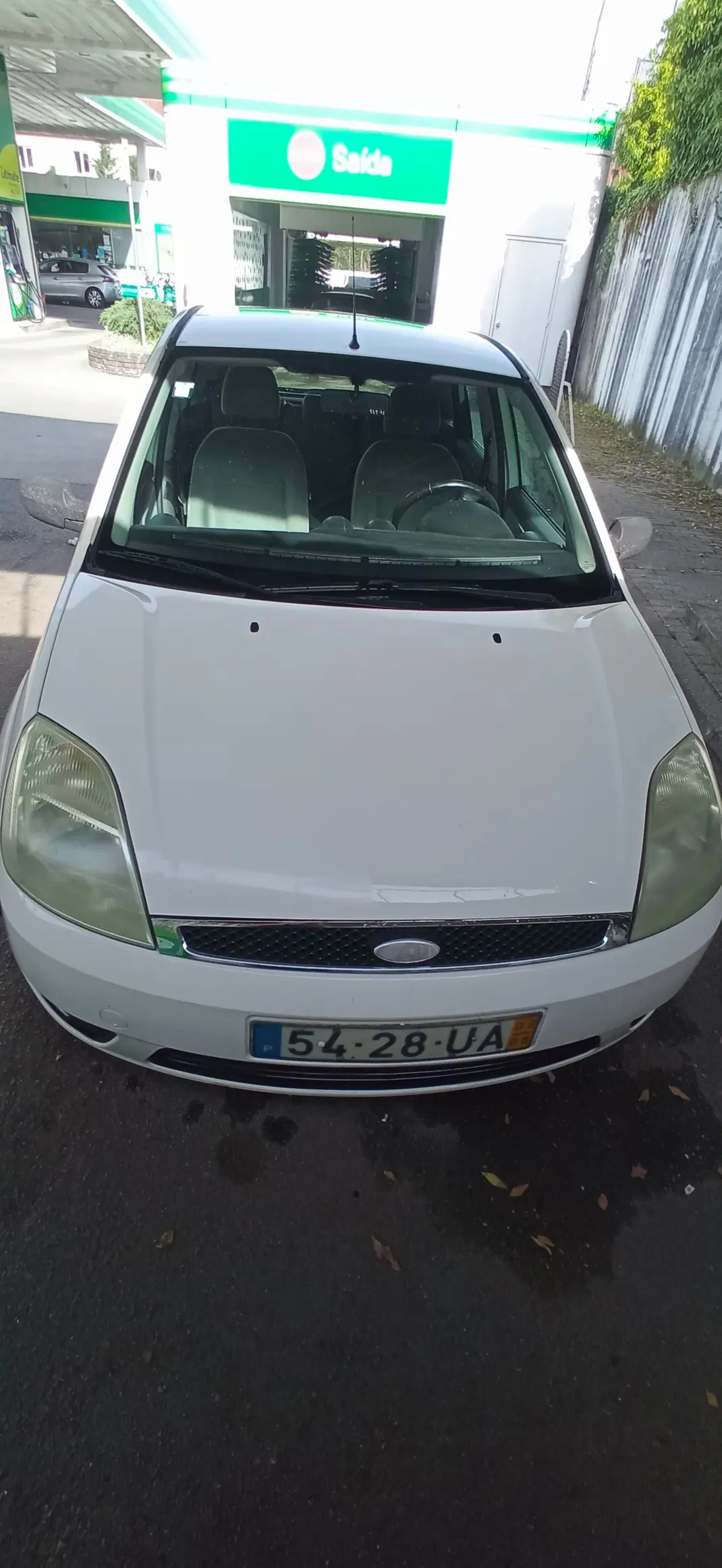 Ford Fiesta 2002 - 2000 EUR, 200000 km - AUTO.MOTO.pt - 200000km - foto 5 de 9