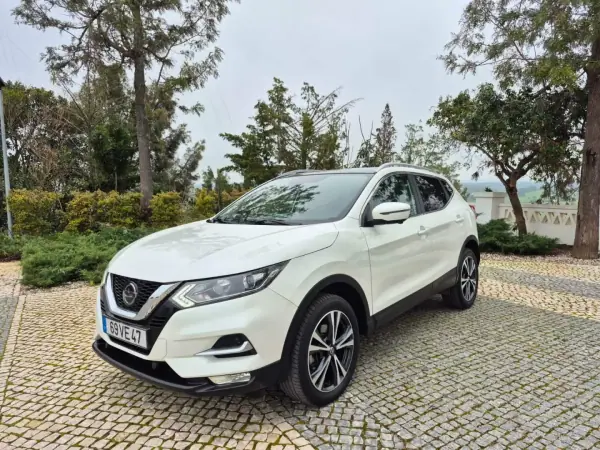 Nissan Qashqai 2018 - 19750 EUR, 96850 km - AUTO.MOTO.pt - 96850km - foto 3 de 21