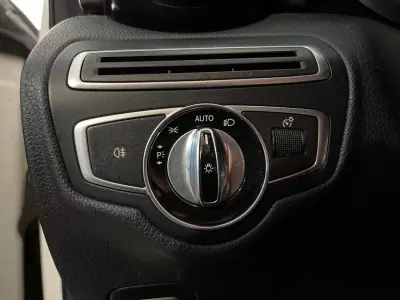 Mercedes-Benz C 220 2015 - 16500 EUR, 266000 km - AUTO.MOTO.pt - 266000km - foto 26 de 29
