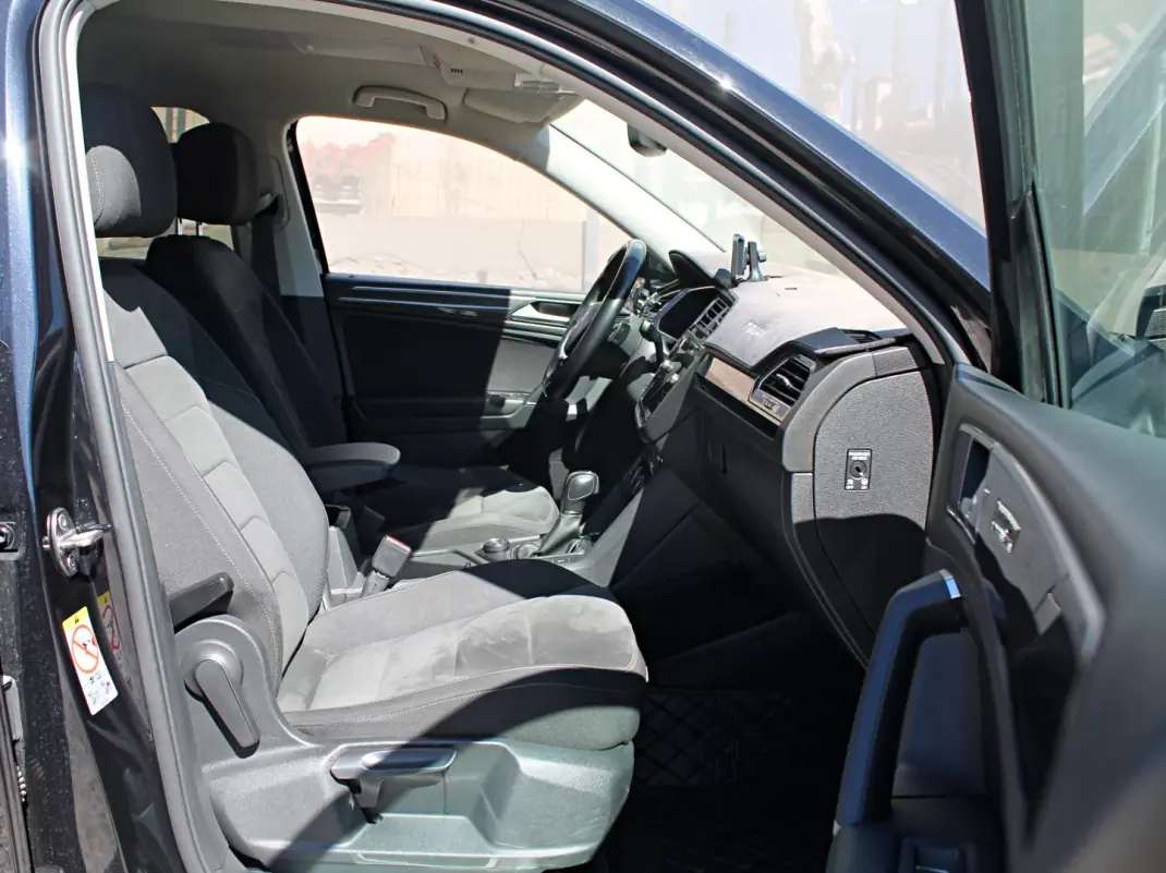 Volkswagen Tiguan Allspace 2018 - 26990 EUR, 120612 km - 120612km - foto 14 de 30