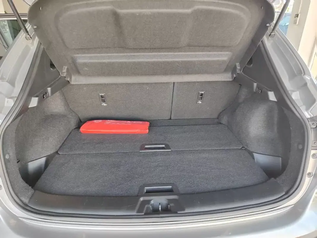 Nissan Qashqai 2015 - 14350 EUR, 98000 km - AUTO.MOTO.pt - 98000km - foto 16 de 38