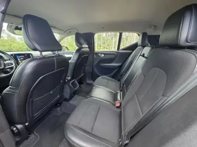 Volvo XC 40 2020 - 24500 EUR, 152300 km - AUTO.MOTO.pt - 152300km - foto 28 de 42