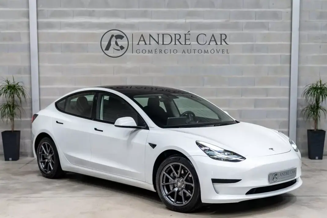 Tesla Model 3 2021 - 25950 EUR, 38290 km - AUTO.MOTO.pt - 38290km - foto 2 de 49