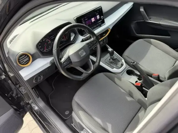 SEAT Arona 2022 - 16900 EUR, 88700 km - AUTO.MOTO.pt - 88700km - foto 11 de 12