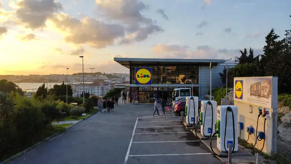 Onde carregar carros eléctricos gratuitamente em Portugal