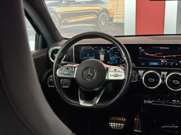 Mercedes-Benz A 180 2020 - 28990 EUR, 77644 km - AUTO.MOTO.pt - 77644km - foto 19 de 20