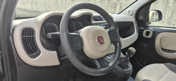 Fiat Panda 2015 - 6450 EUR, 117000 km - AUTO.MOTO.pt - 117000km - foto 8 de 19