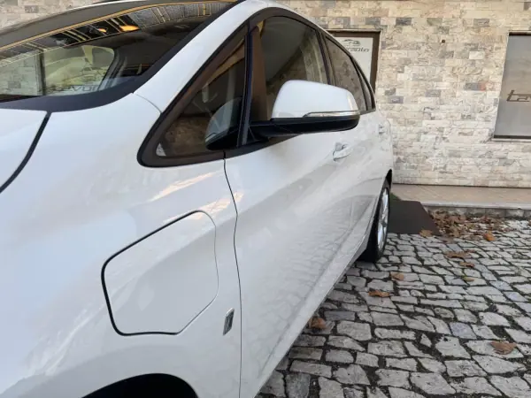 BMW 225xe Active Tourer 2018 - 18900 EUR, 68000 km - AUTO.MOTO.pt - 68000km - foto 27 de 52