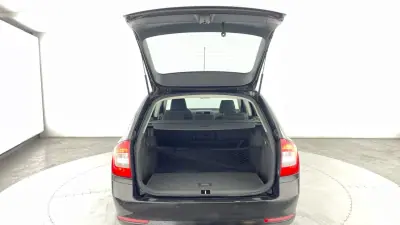 Skoda Octavia Break 2010 - 7500 EUR, 139227 km - AUTO.MOTO.pt - 139227km - foto 20 de 24