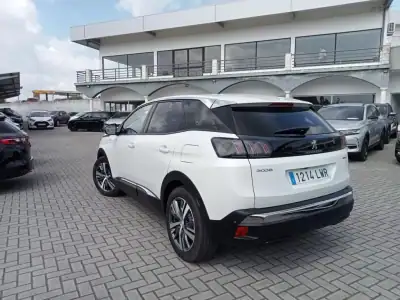 Peugeot 3008 2022 - 39950 EUR, 12000 km - AUTO.MOTO.pt - 12000km - foto 8 de 33