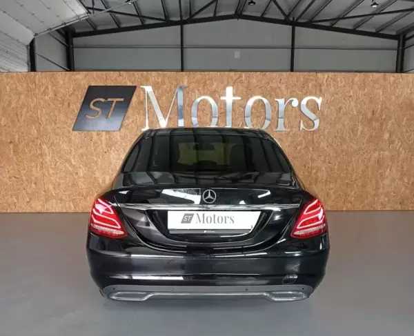 Mercedes-Benz C 180 2016 - 18950 EUR, 177676 km - AUTO.MOTO.pt - 177676km - foto 6 de 19