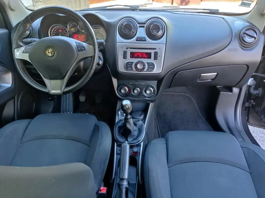Alfa Romeo MiTo 2012 - 5990 EUR, 216500 km - AUTO.MOTO.pt - 216500km - foto 8 de 13