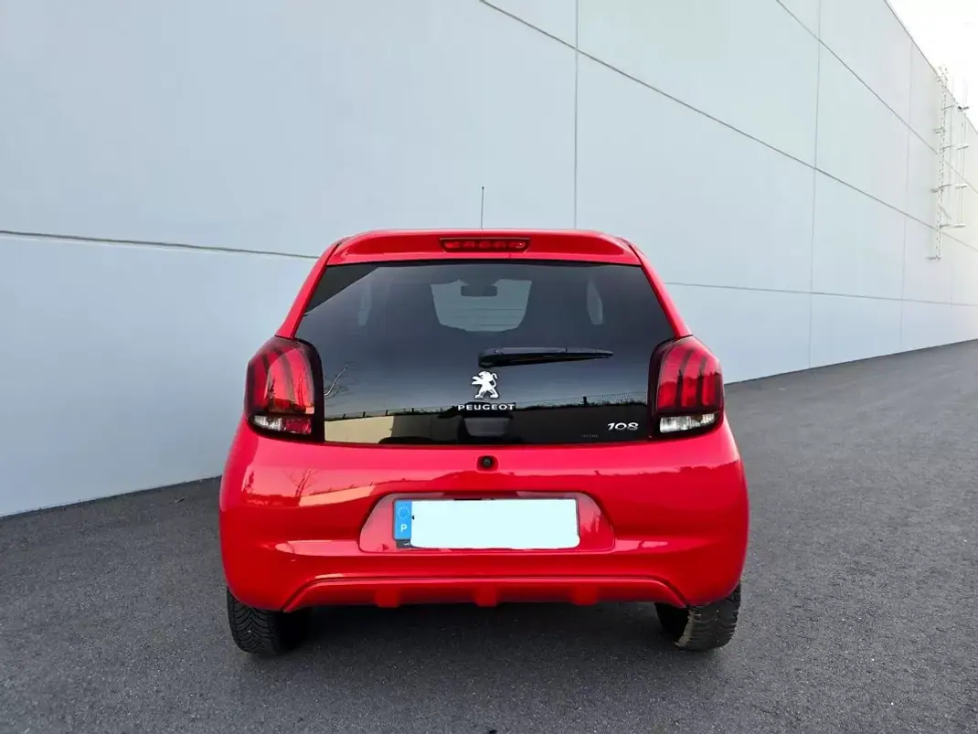 Peugeot 108 2020 - 9500 EUR, 66700 km - AUTO.MOTO.pt - 66700km - foto 10 de 36