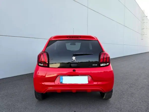 Peugeot 108 2020 - 8990 EUR, 66700 km - AUTO.MOTO.pt - 66700km - foto 10 de 36