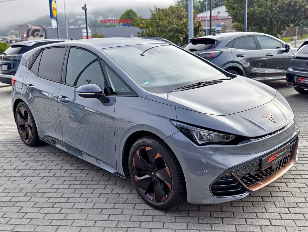Cupra Born 2022 - 24900 EUR, 33000 km - 33000km - foto 7 de 19
