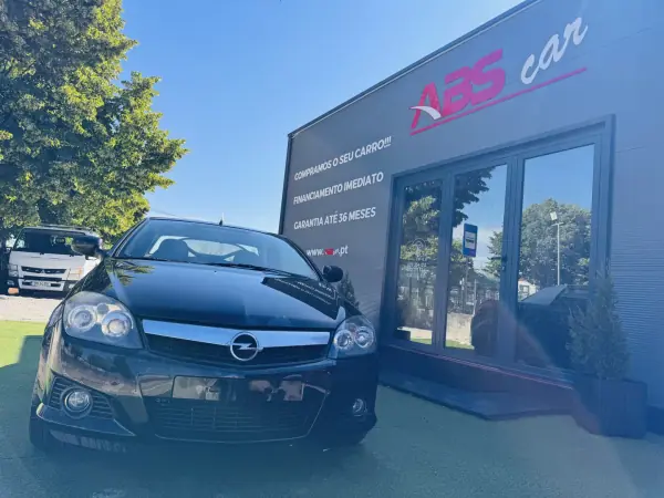 Opel Tigra TwinTop 2005 - 8000 EUR, 154000 km - AUTO.MOTO.pt - 154000km - foto 5 de 14