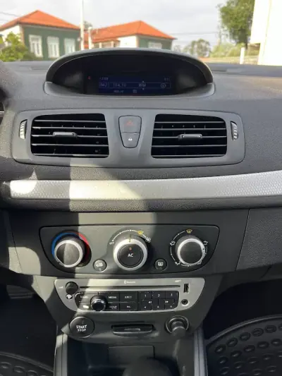 Renault Mégane Sport Tourer 2012 - 6950 EUR, 227000 km - AUTO.MOTO.pt - 227000km - foto 13 de 36