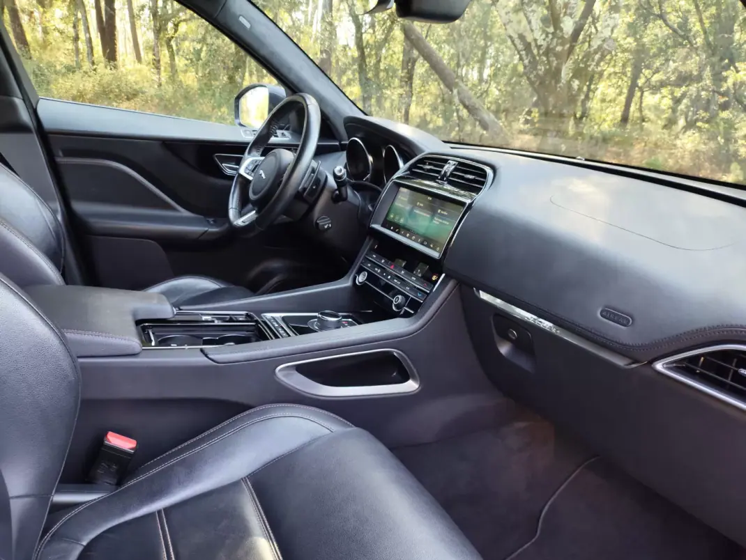 Jaguar F-Pace 2019 - 22500 EUR, 218190 km - 218190km - foto 22 de 22