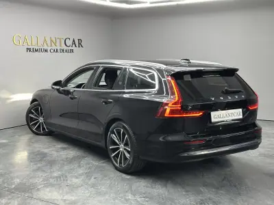 Volvo V60 2023 - 37500 EUR, 75000 km - AUTO.MOTO.pt - 75000km - foto 5 de 38
