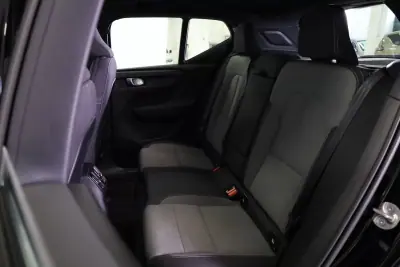 Volvo XC 40 2022 - 28990 EUR, 98750 km - AUTO.MOTO.pt - 98750km - foto 30 de 51