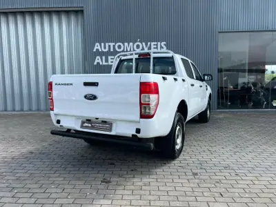 Ford Ranger 2023 - 34000 EUR, 94000 km - AUTO.MOTO.pt - 94000km - foto 4 de 16