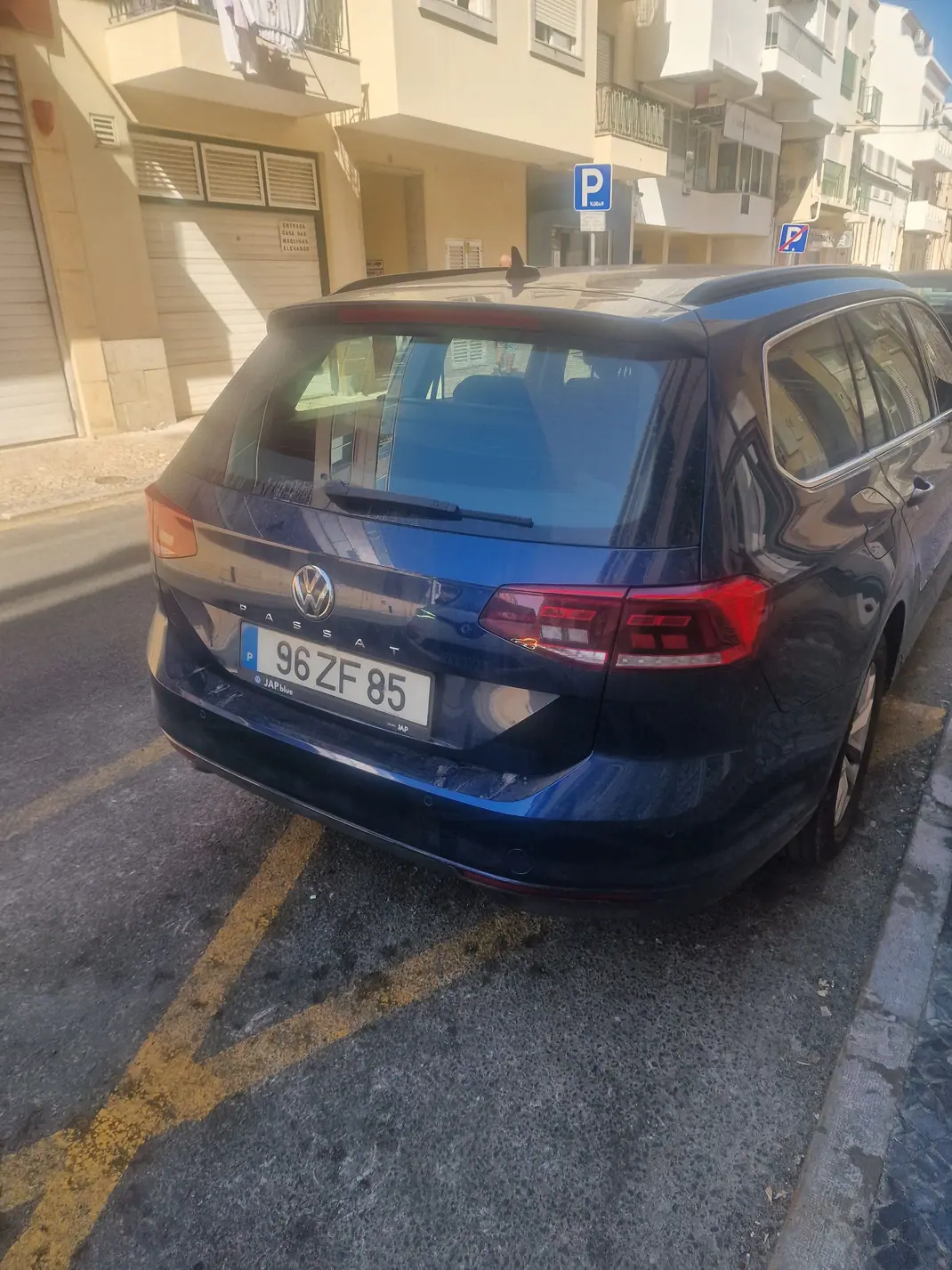 Volkswagen Passat Variant 2019 - 16500 EUR, 80000 km - 80000km - foto 5 de 7