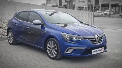 Renault Mégane 2016 - 12950 EUR, 114140 km - AUTO.MOTO.pt - 114140km - foto 37 de 42
