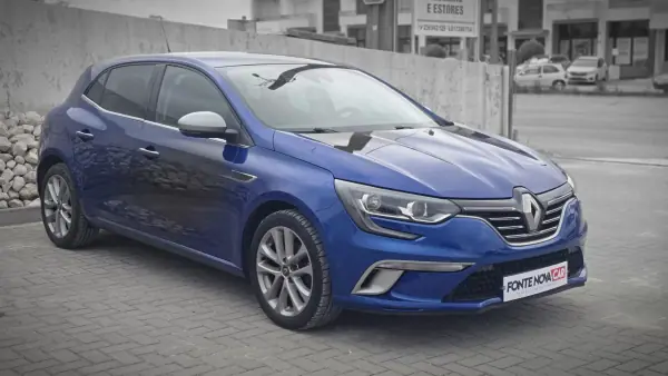 Renault Mégane 2016 - 12950 EUR, 114140 km - AUTO.MOTO.pt - 114140km - foto 37 de 42