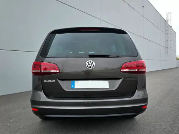 Volkswagen Sharan 2019 - 29700 EUR, 115600 km - AUTO.MOTO.pt - 115600km - foto 8 de 52