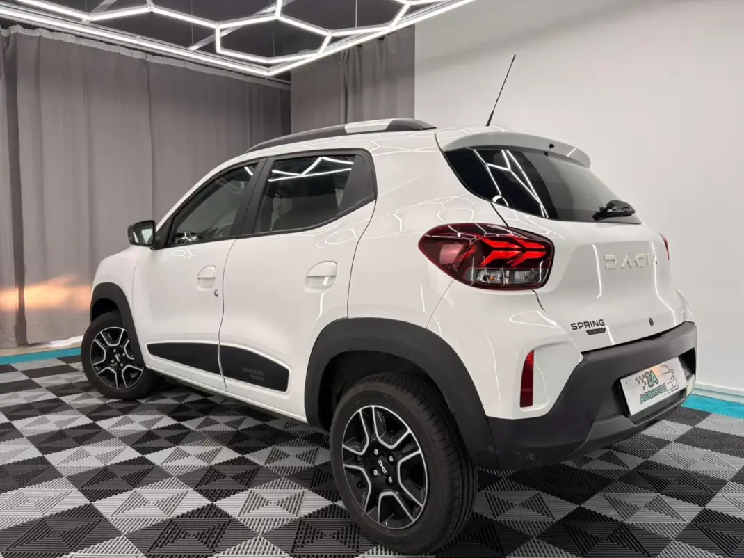 Dacia Spring 2023 - 12250 EUR, 8500 km - AUTO.MOTO.pt - 8500km - foto 4 de 14