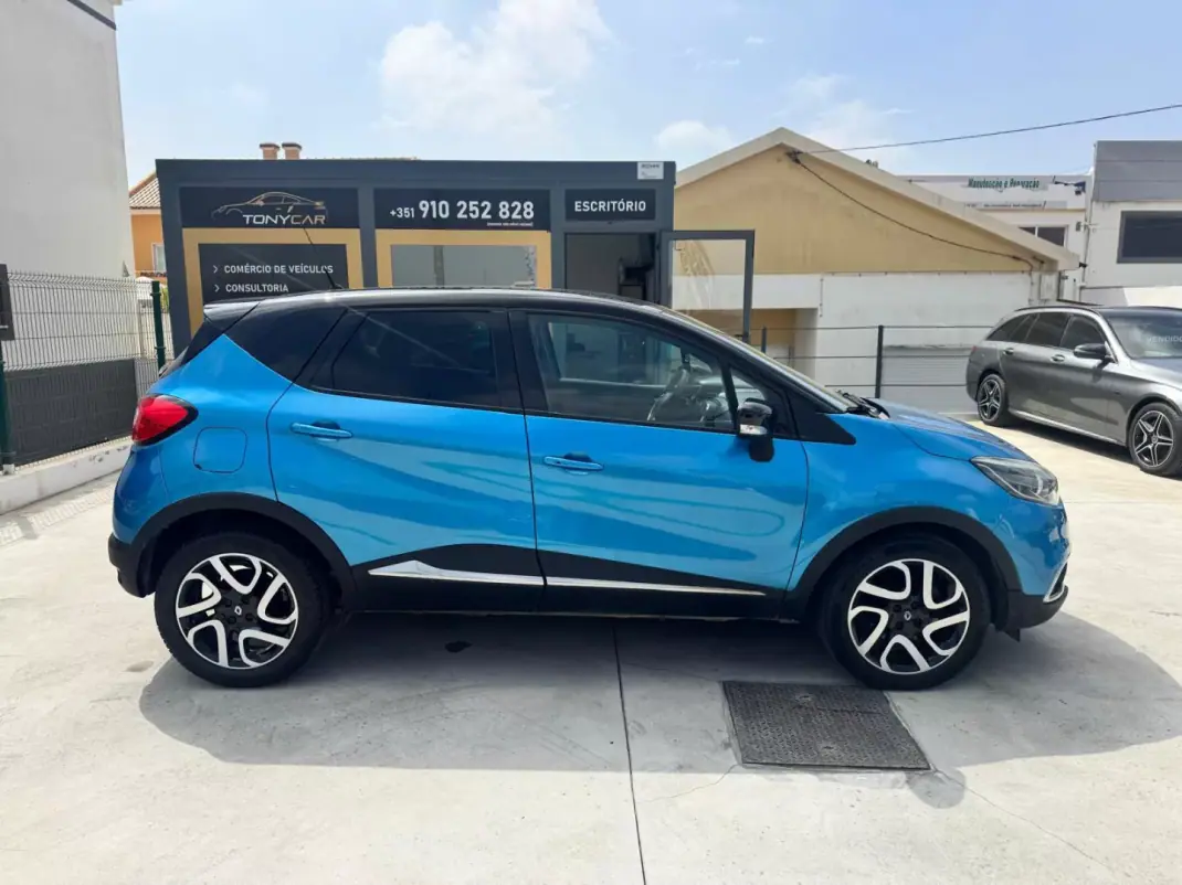 Renault Captur 2015 - 14900 EUR, 164000 km - AUTO.MOTO.pt - 164000km - foto 7 de 17