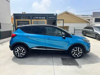 Renault Captur 2015 - 14900 EUR, 164000 km - AUTO.MOTO.pt - 164000km - foto 7 de 17