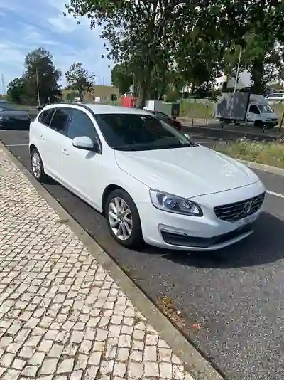 Volvo V60 2015 - 9500 EUR, 206100 km - AUTO.MOTO.pt - 206100km - foto 3 de 14