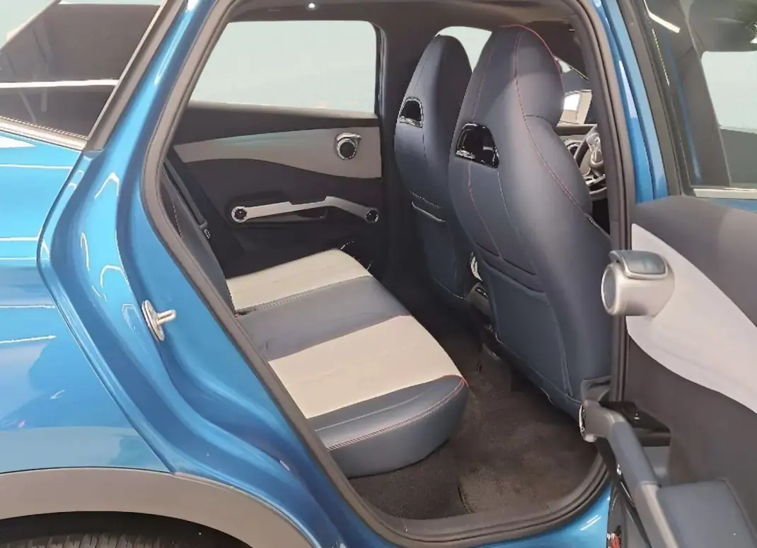 BYD Atto 3 2024 - 28500 EUR, 34630 km - AUTO.MOTO.pt - 34630km - foto 9 de 13