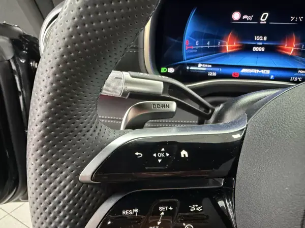 Mercedes-Benz AMG GT 2025 - 140000 EUR, 8886 km - AUTO.MOTO.pt - 8886km - foto 39 de 74