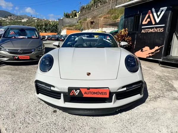 Porsche 992 2021 - 315000 EUR, 14800 km - AUTO.MOTO.pt - 14800km - foto 4 de 17