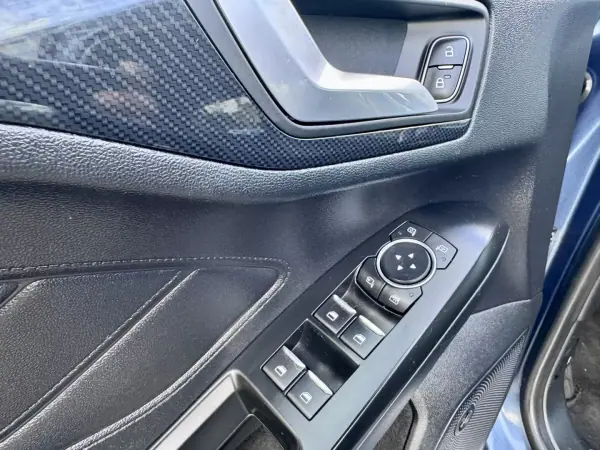 Ford Focus 2019 - 13900 EUR, 129500 km - AUTO.MOTO.pt - 129500km - foto 11 de 19