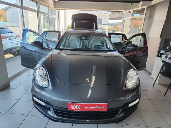 Porsche Panamera 2017 - 67750 EUR, 99900 km - AUTO.MOTO.pt - 99900km - foto 18 de 46