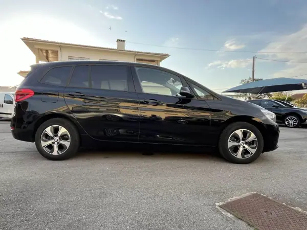 BMW 218 Gran Tourer 2016 - 15950 EUR, 200000 km - AUTO.MOTO.pt - 200000km - foto 4 de 51