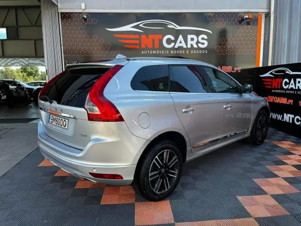 Volvo XC 60 2016 - 22900 EUR, 182664 km - AUTO.MOTO.pt - 182664km - foto 2 de 18
