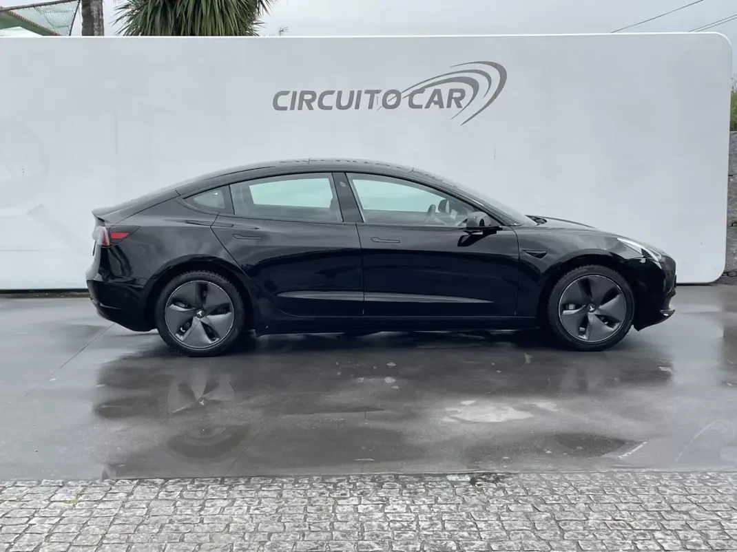 Tesla Model 3 2019 - 22995 EUR, 126801 km - AUTO.MOTO.pt - 126801km - foto 9 de 40