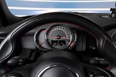 MINI One 2019 - 24500 EUR, 52558 km - AUTO.MOTO.pt - 52558km - foto 13 de 20