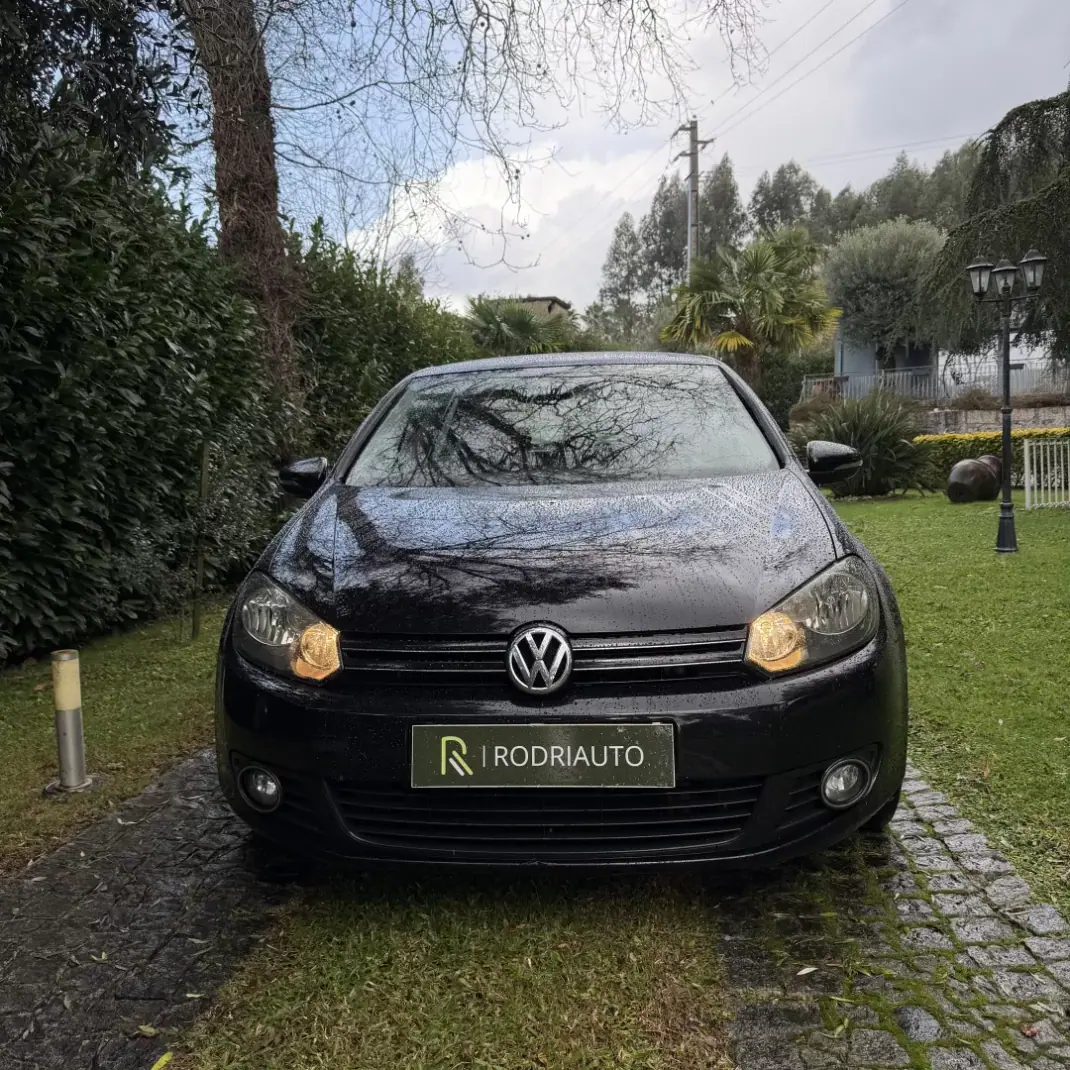 Volkswagen Golf Plus 2009 - 7990 EUR, 333000 km - AUTO.MOTO.pt - 333000km - foto 1 de 19